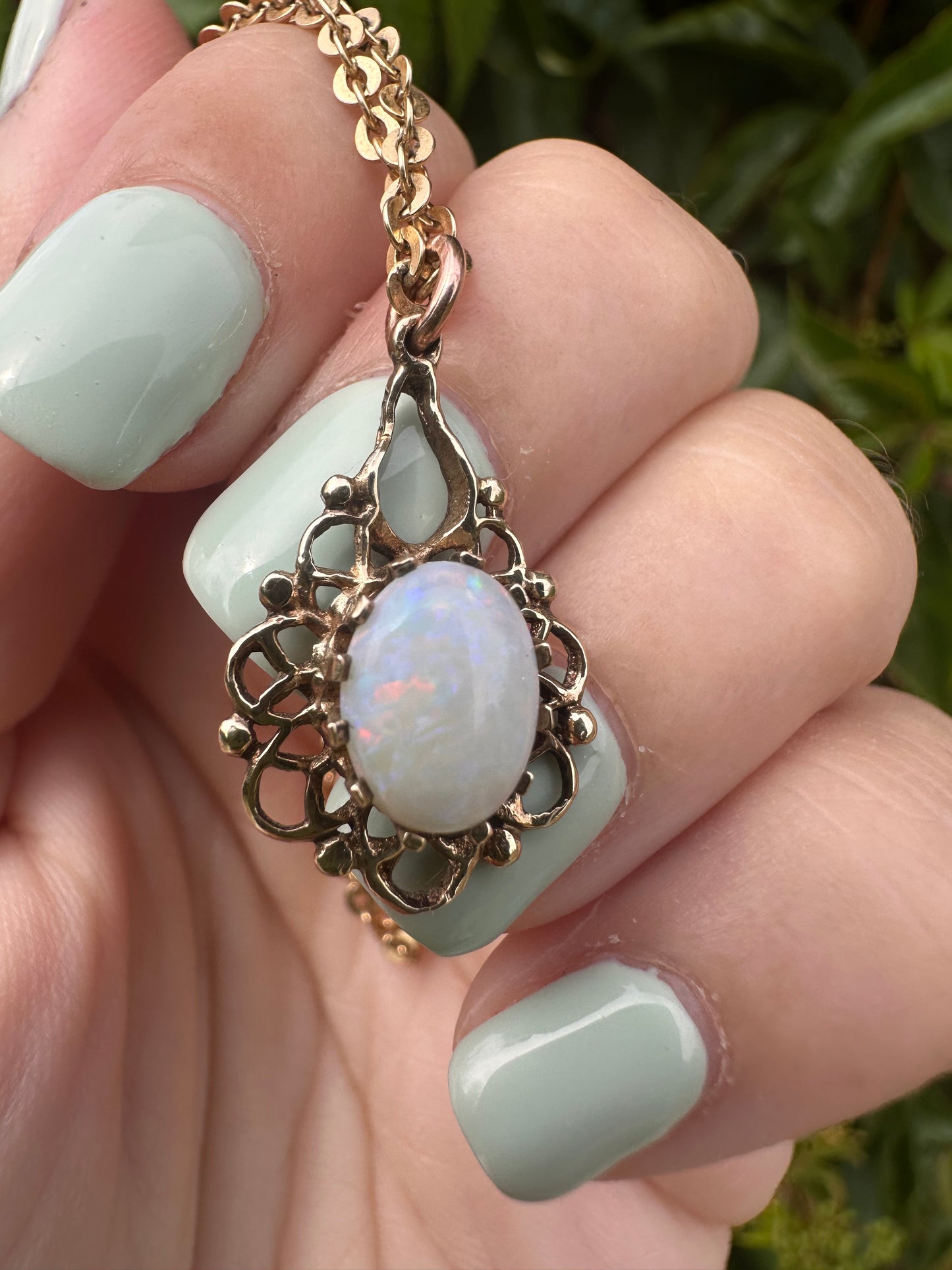 Vintage 9ct Gold Opal pendant