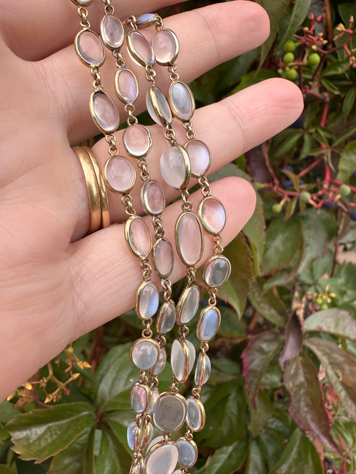 Antique 9ct Gold Bezel set Moonstone necklace