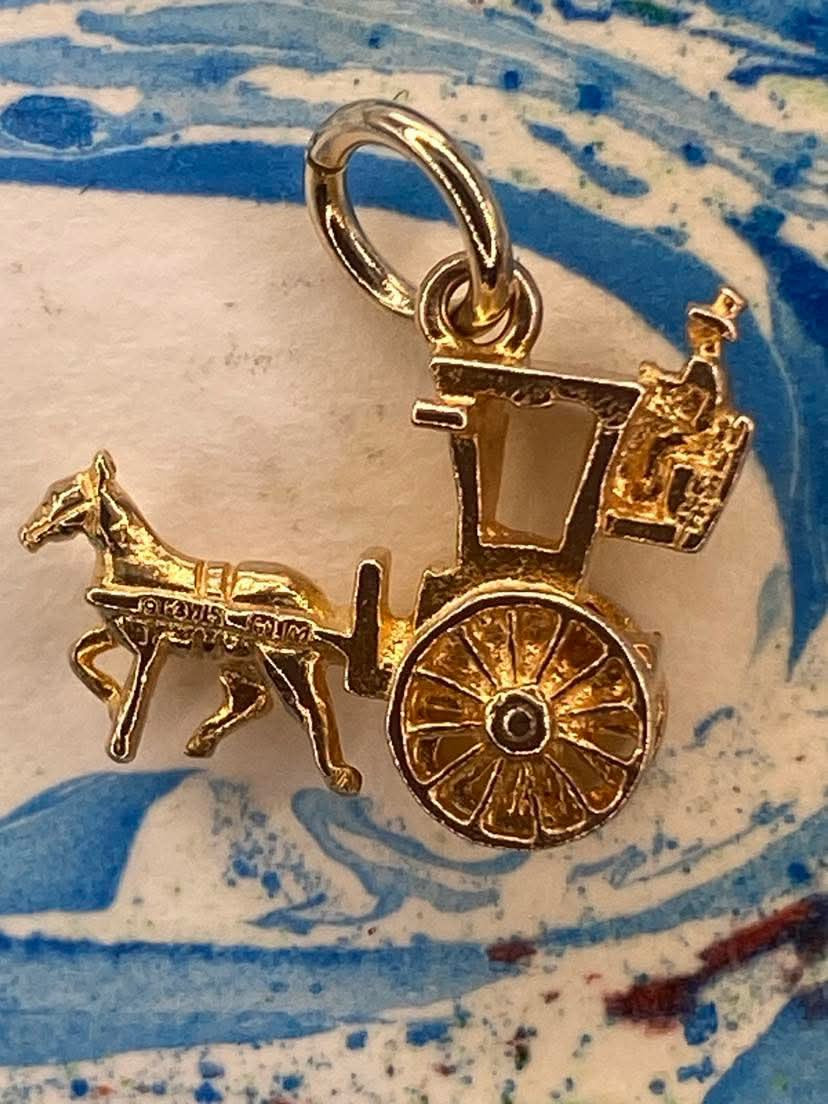 Vintage 9ct Gold Horse & Carriage charm