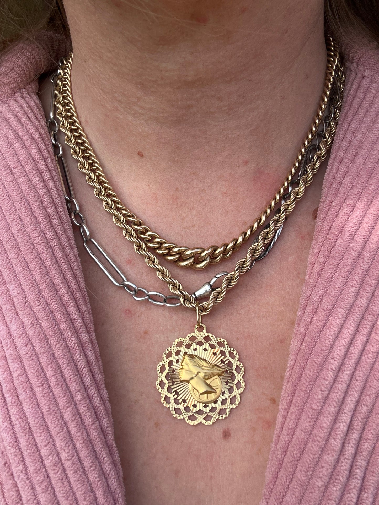Vintage 18ct Gold Fortuna Pendant