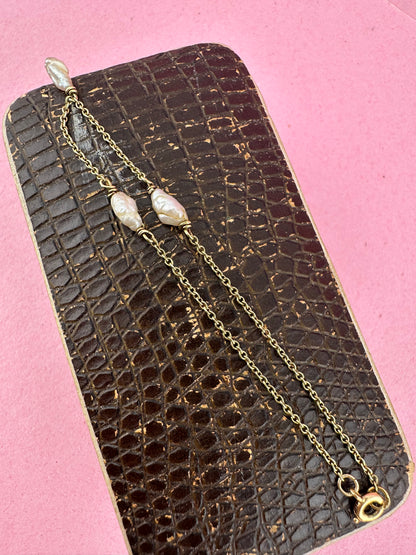 14ct Rice Pearl Bracelet with 9ct bolt clasp