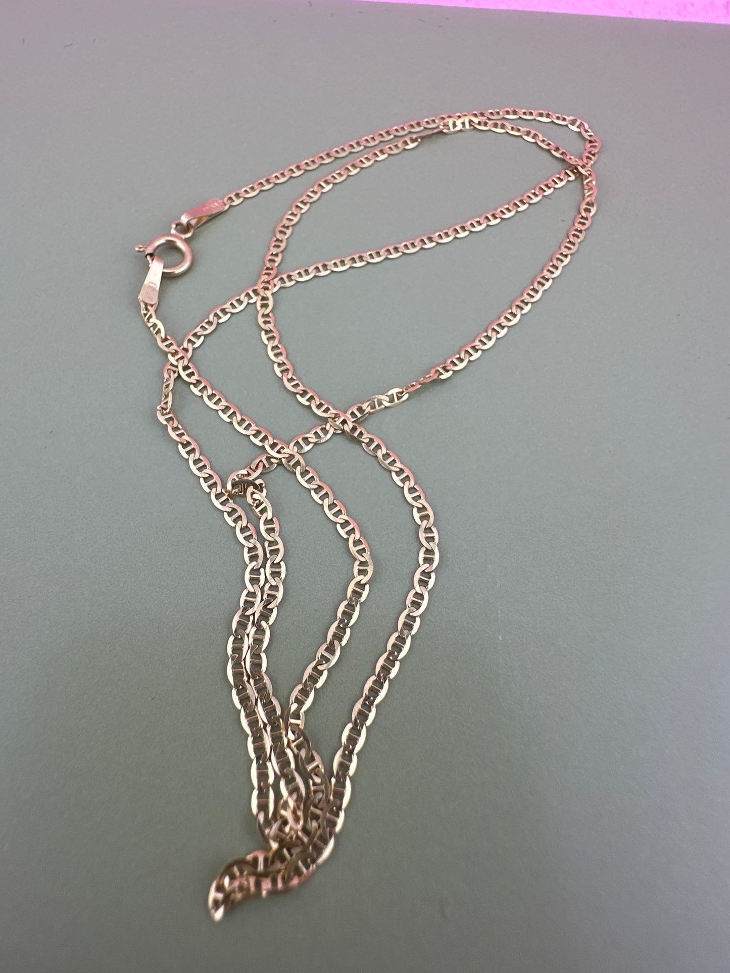 18ct Gold mini Mariner Chain