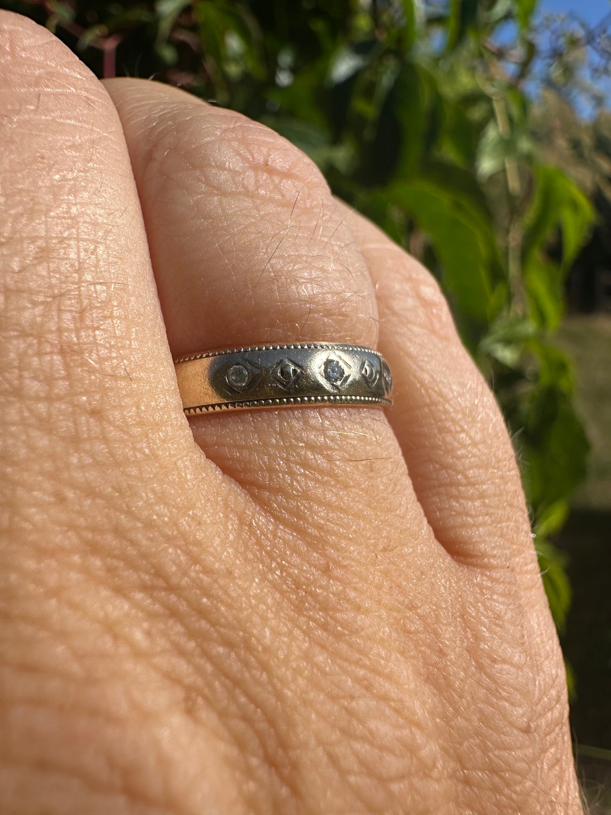Vintage 9ct Flush set Diamond band