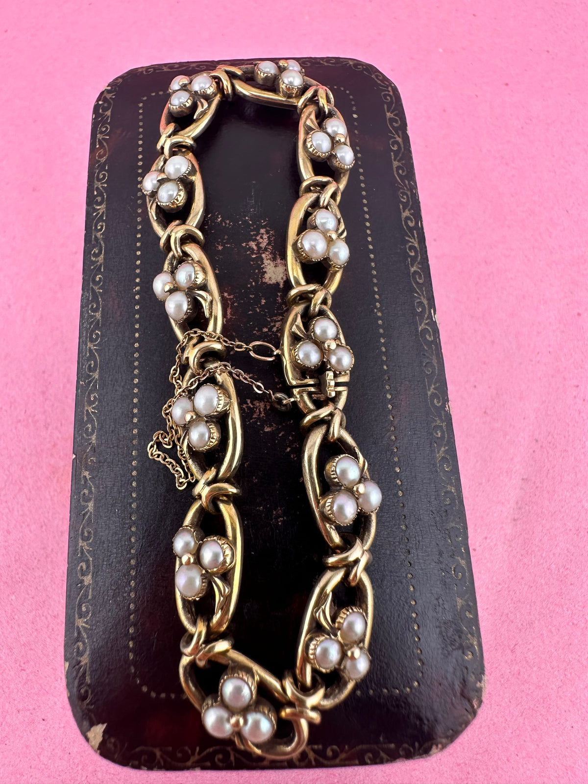 Antique 9ct Gold Pearl Trefoil bracelet with concealed clasp