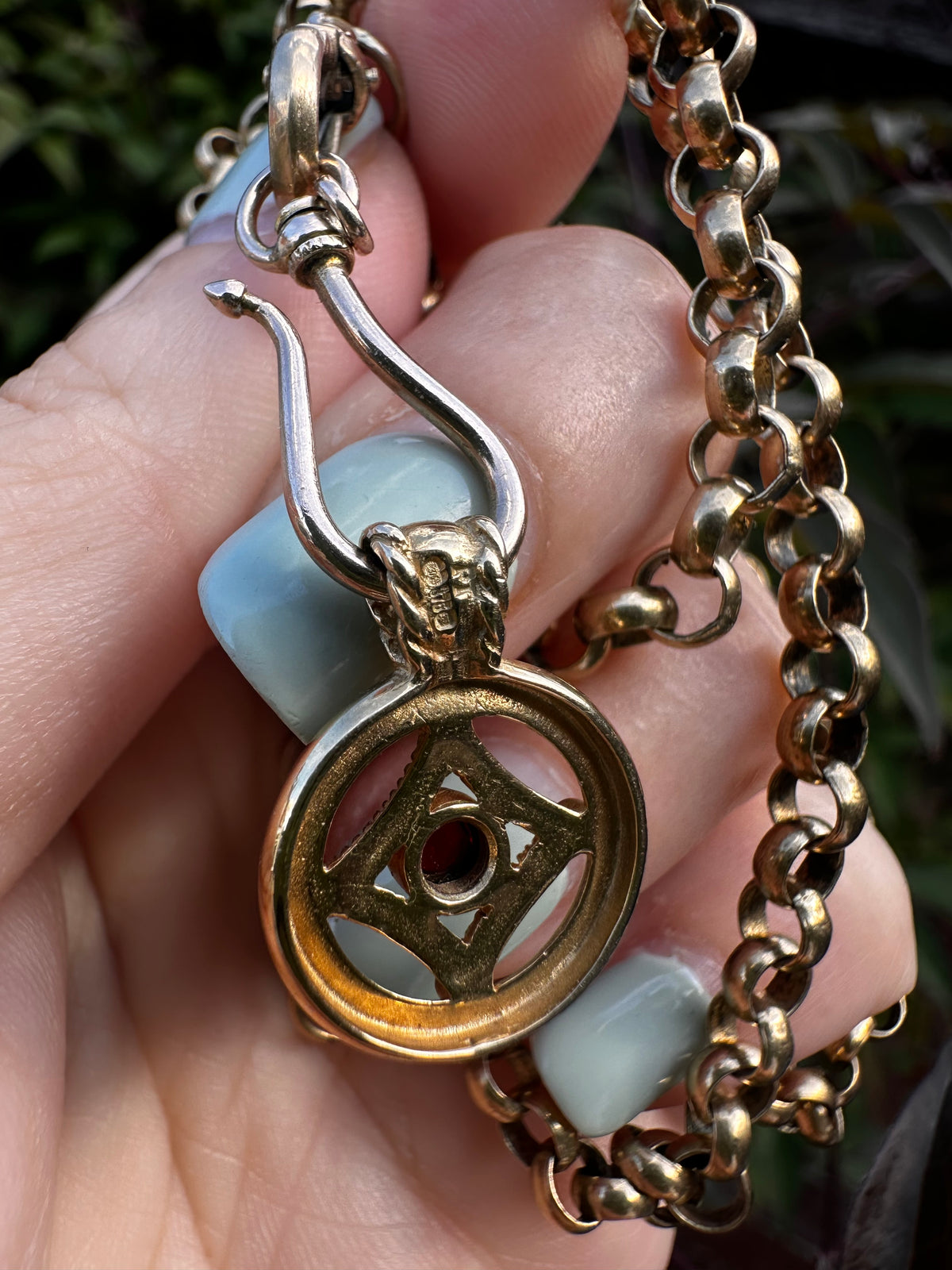Vintage 9ct gold Garnet Cabochon Pendant
