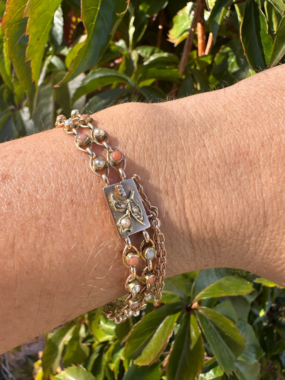 Antique 15ct Gold Coral and Pearl bracelet with stunning barrel clasp