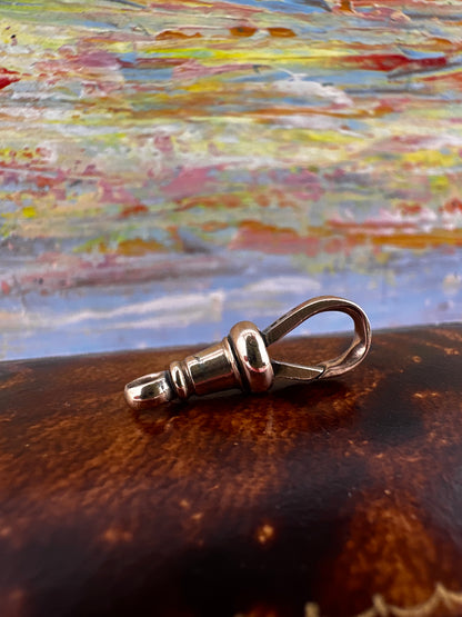 Antique 9ct rose gold Flat Edge Dog clip