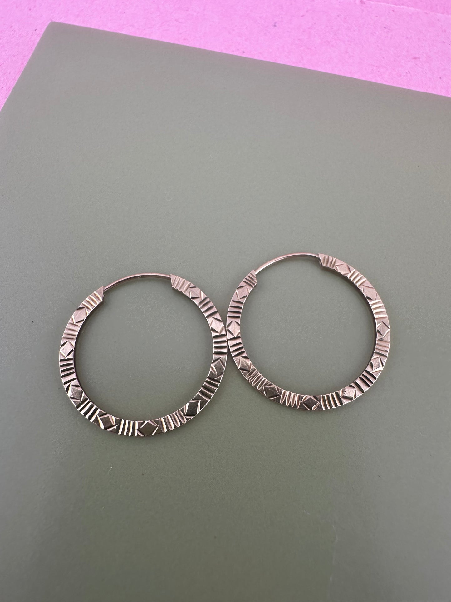 Vintage 9ct gold Round Hoops