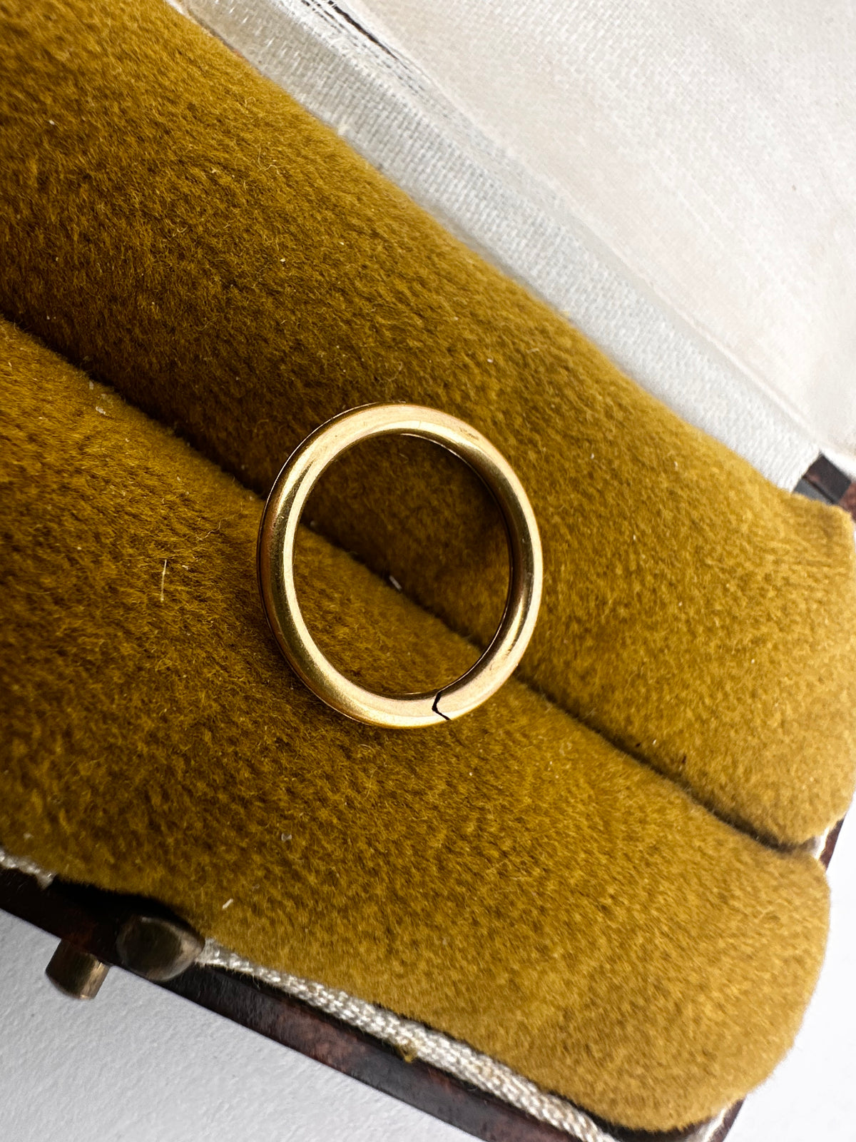 French 18ct Gold Split ring