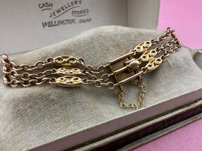 10ct Gold Oval and cable link bracelet