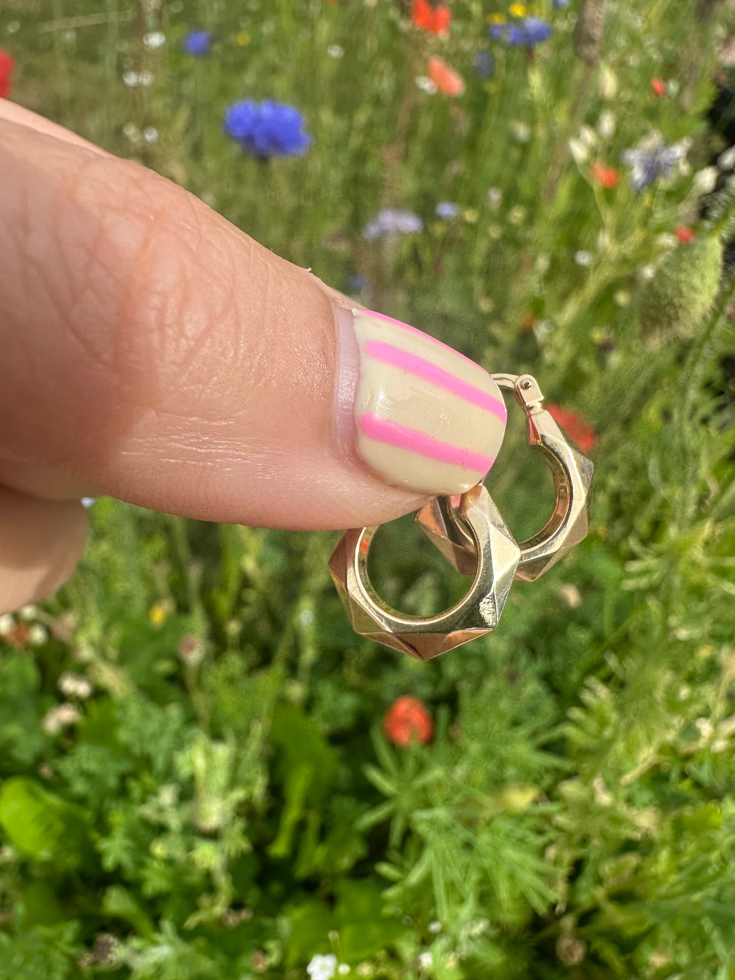 Vintage 9ct UnoAerre faceted hoops