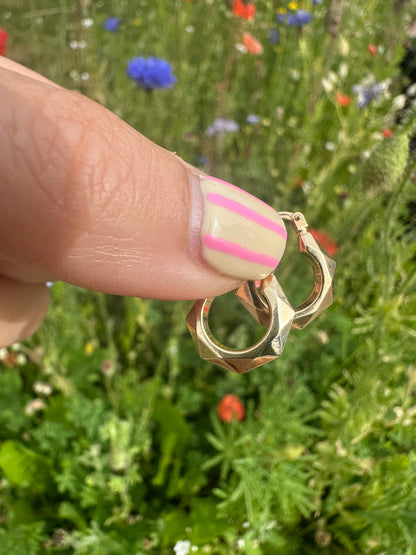 Vintage 9ct UnoAerre faceted hoops