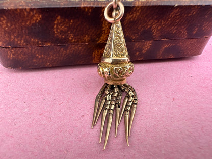 Antique 9ct Gold Tassel pendant