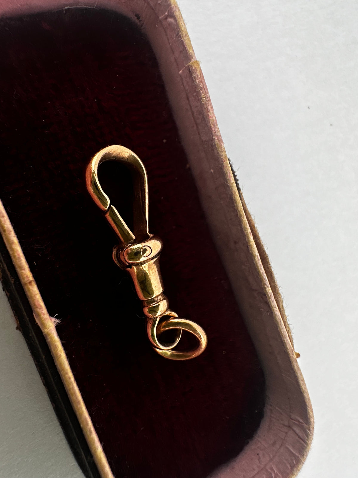Vintage 9ct Rose Gold dog clip