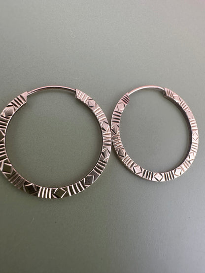 Vintage 9ct gold Round Hoops