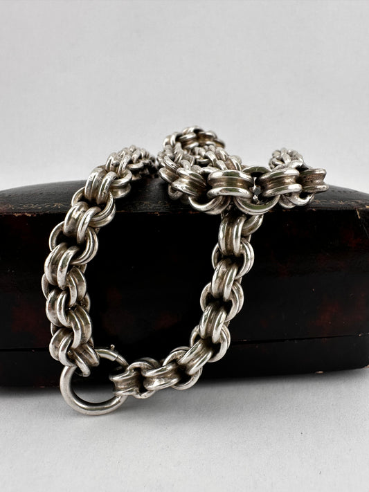 Antique Sterling Silver Ribbed belcher with bolt clasp