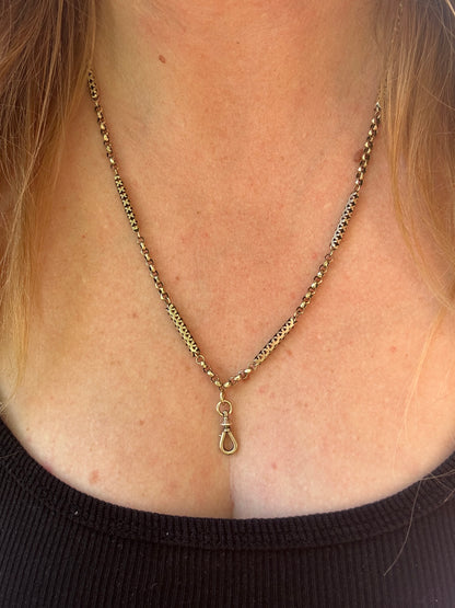 Antique 9ct Gold Fancy Bar and faceted belcher chain with screw top dog clip
