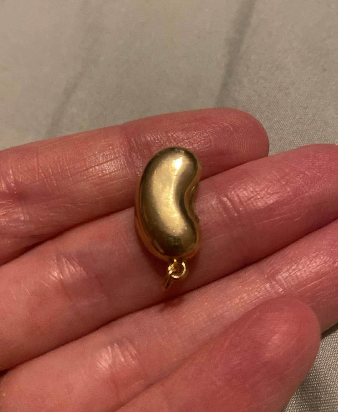 Vintage 9ct gold Lucky Bean charm