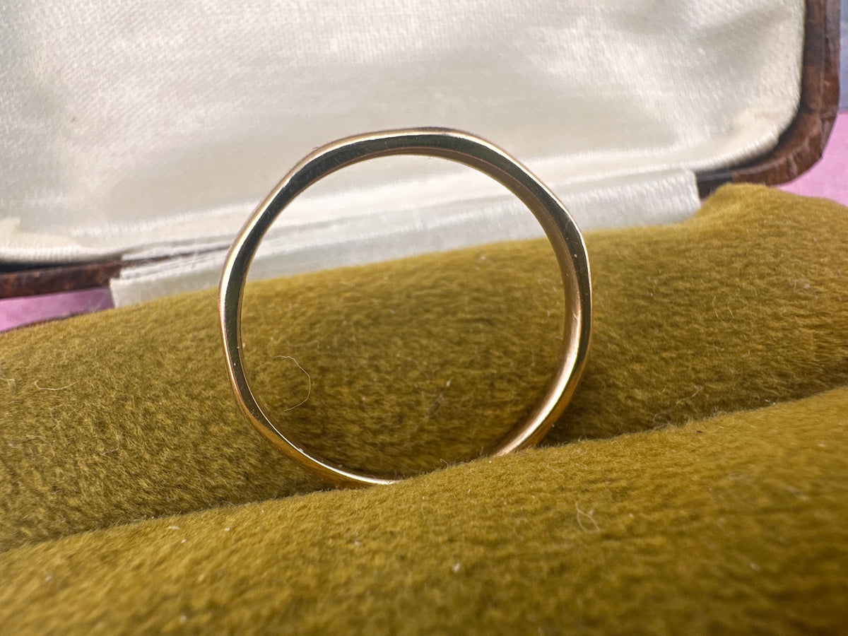 Antique 9ct Gold Rose Gold Faceted Octagonal split ring