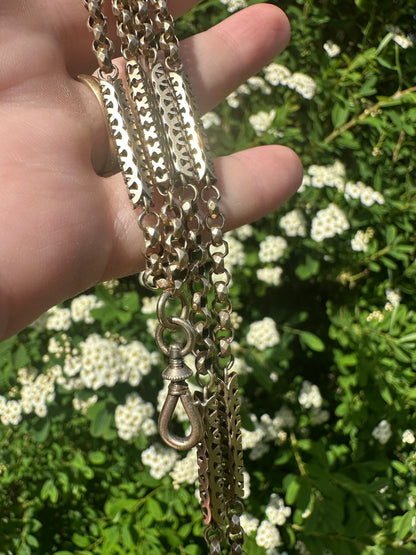 Antique 9ct Gold Fancy Bar and faceted belcher chain with screw top dog clip