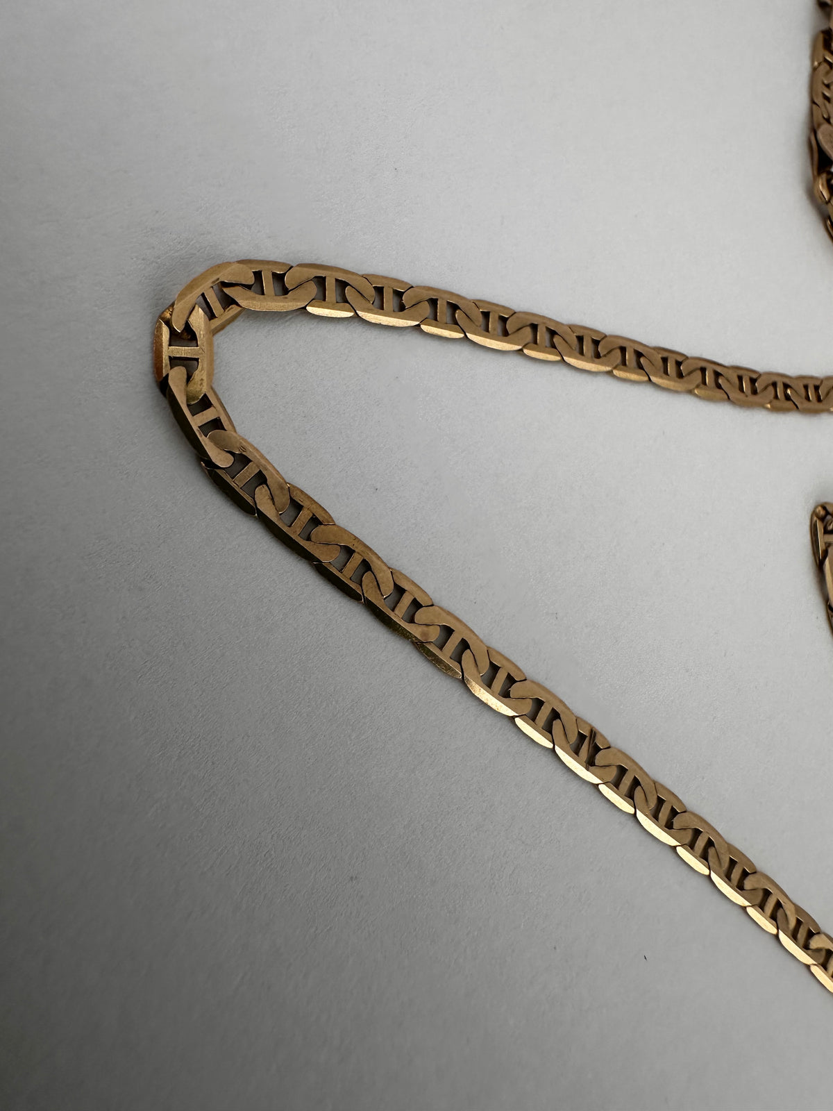 Vintage 9ct Yellow Gold Flat Mariner chain