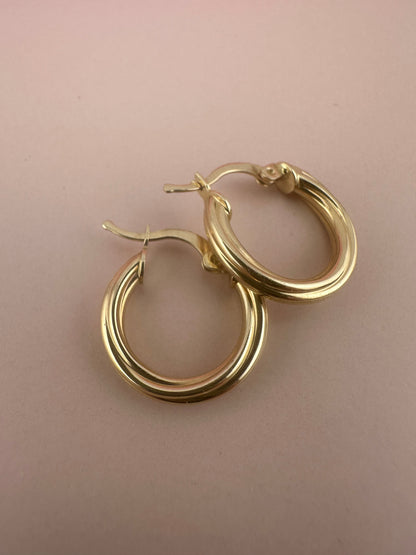 Vintage 14ct gold Round twist hoops