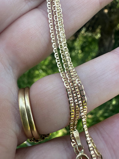 18ct Gold mini Mariner Chain