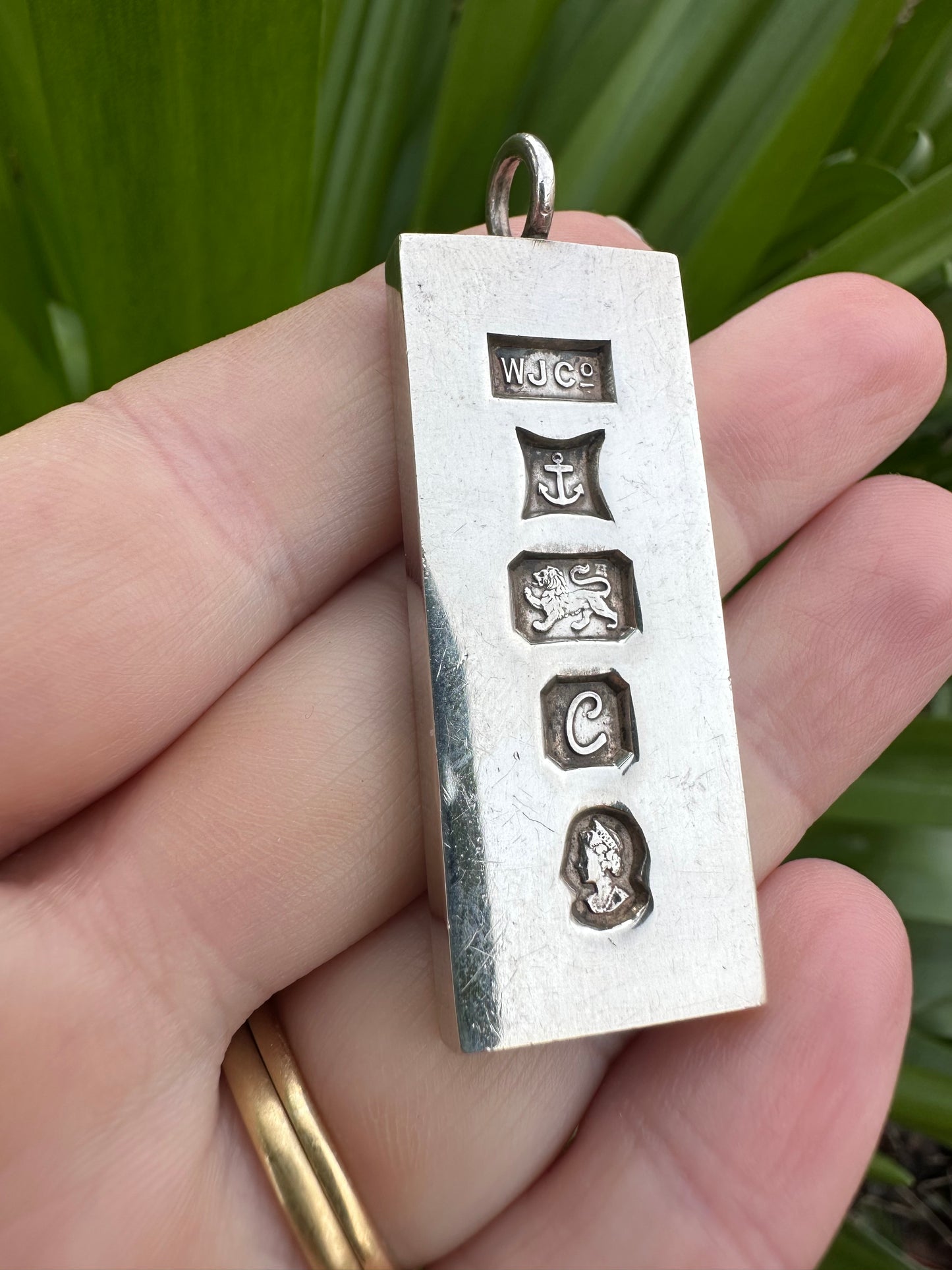 Vintage Silver Ingot pendant - Queen Silver Jubilee 1977