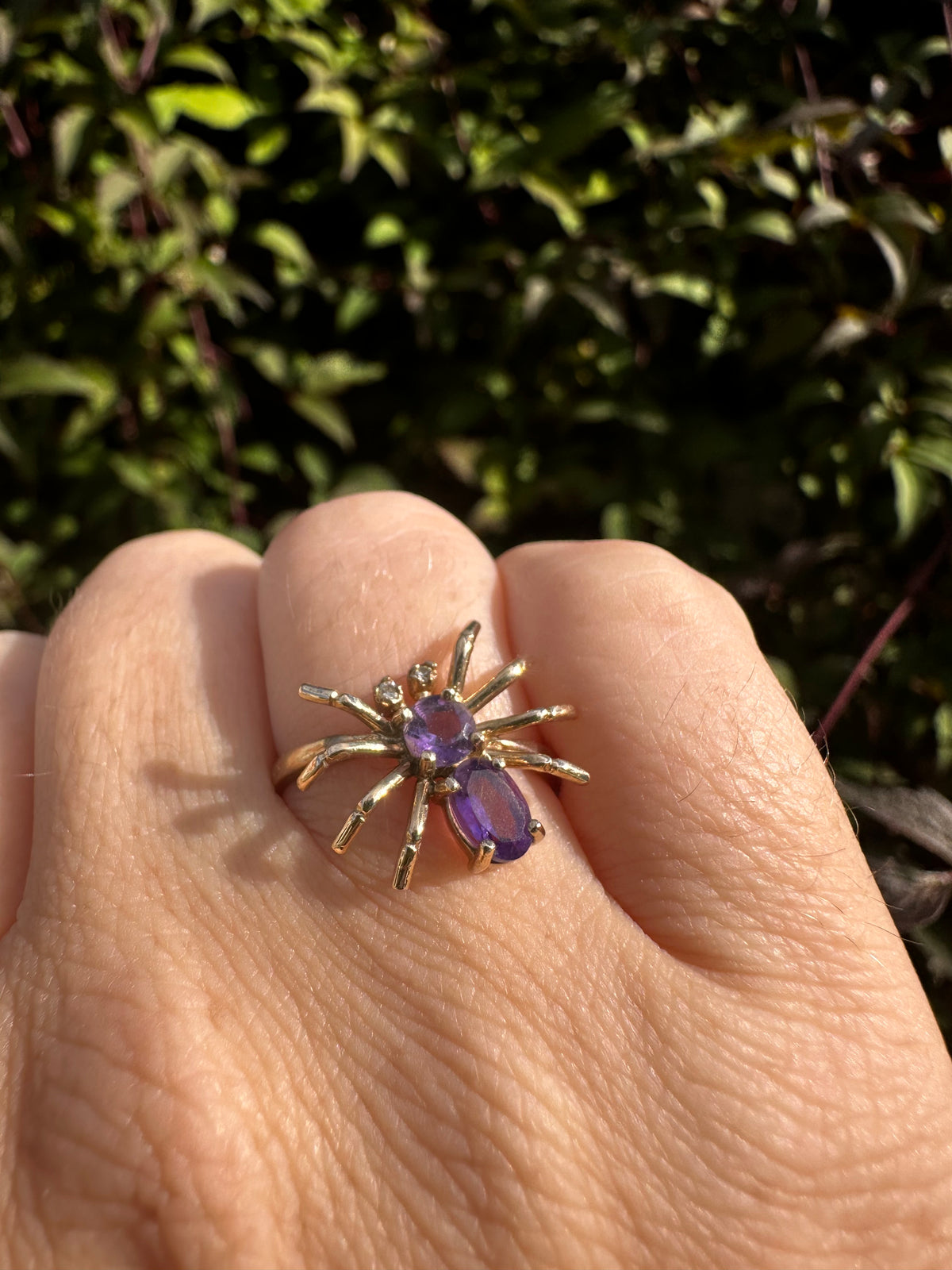 Vintage 9ct Gold Amethyst & Diamond Spider ring