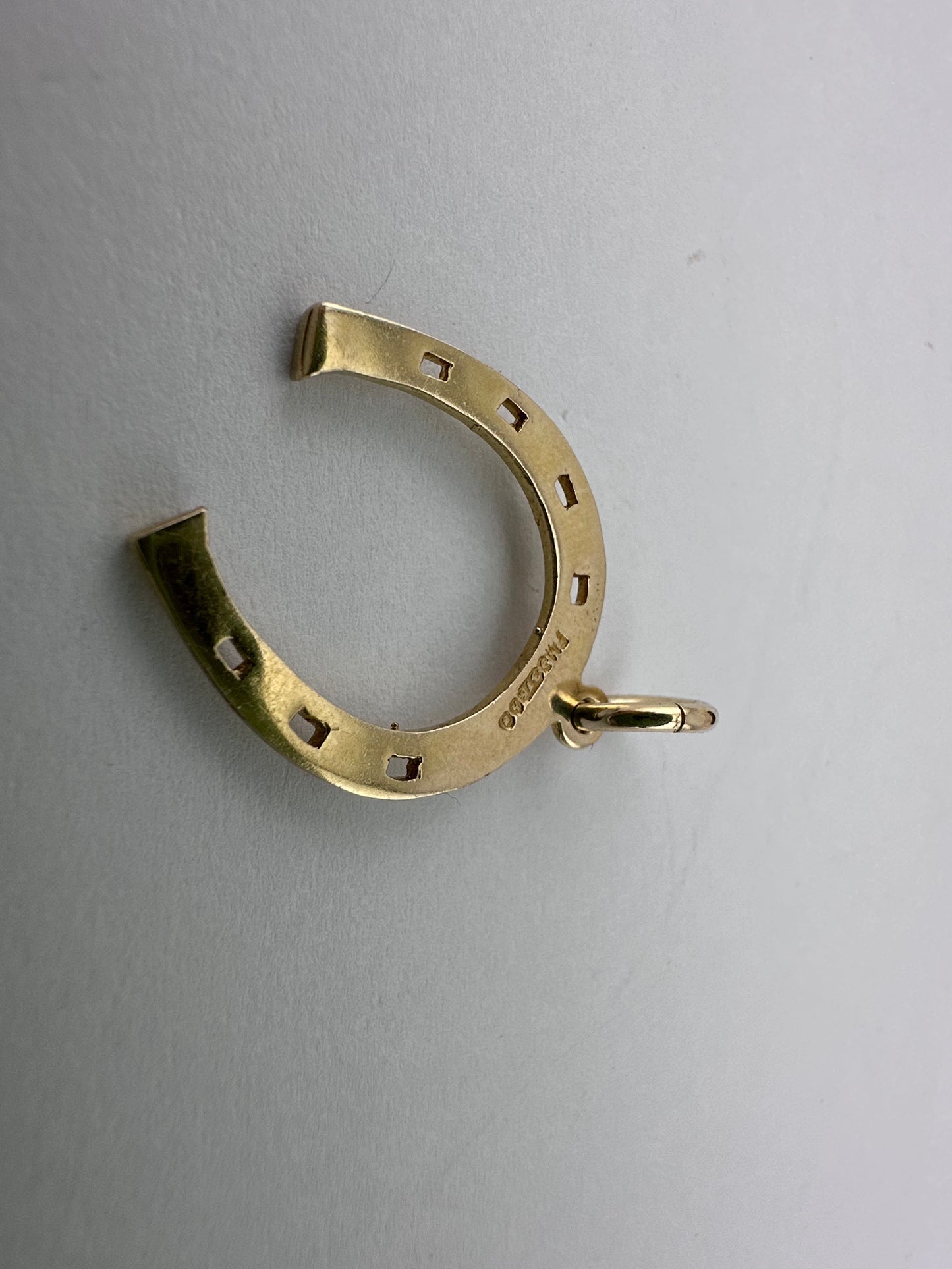 Vintage 9ct Gold large horseshoe charm