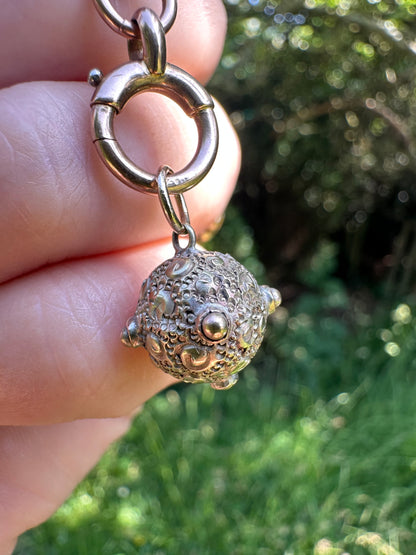 Antique 9ct Gold Orb pendant
