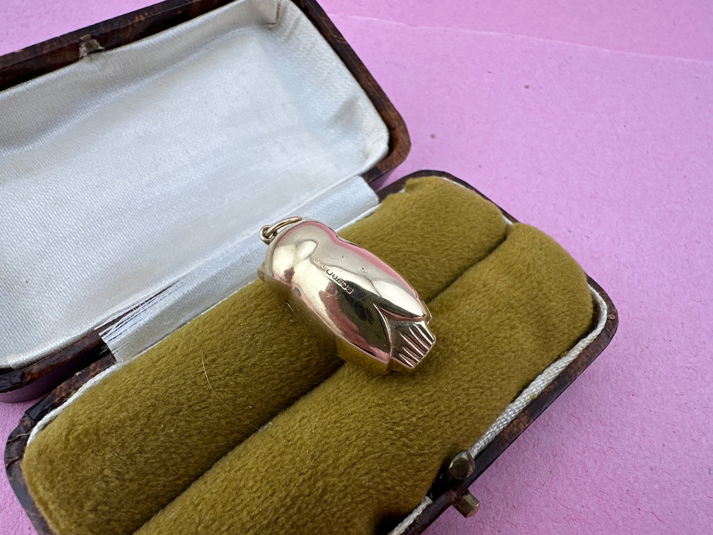 Vintage 9ct Gold Owl charm with green past eyes