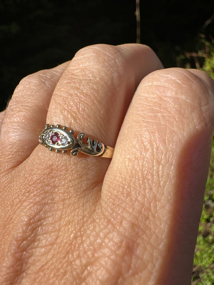 Vintage 9ct Gold Ruby & Diamond Ring