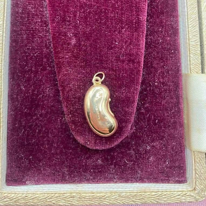 Vintage 9ct gold Lucky Bean charm