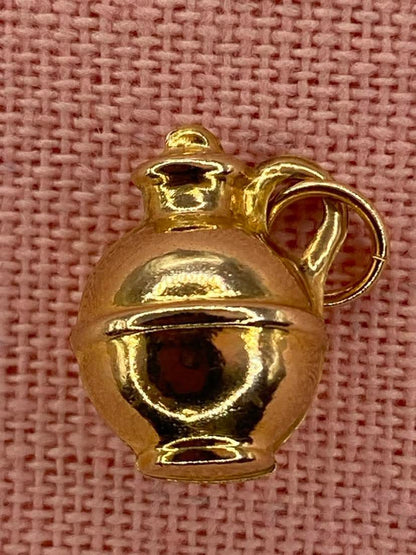 Vintage 9ct Gold Jug Charm
