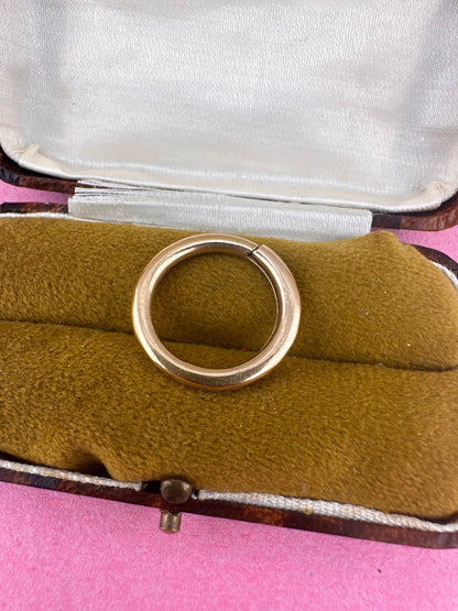9ct yellow gold chunky plain split ring