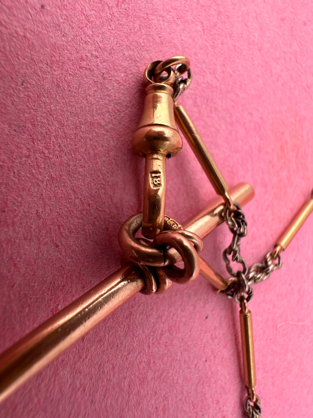 Antique 18ct Bi-Colour Bar & Lovers Knot Albert chain with 18ct dog clip & 9ct T-Bar.