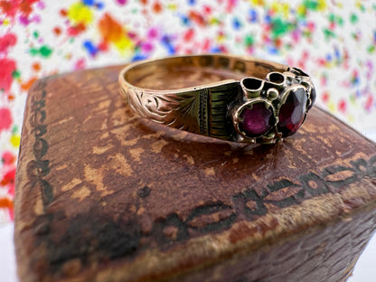 Antique 18ct Gold Garnet Ring