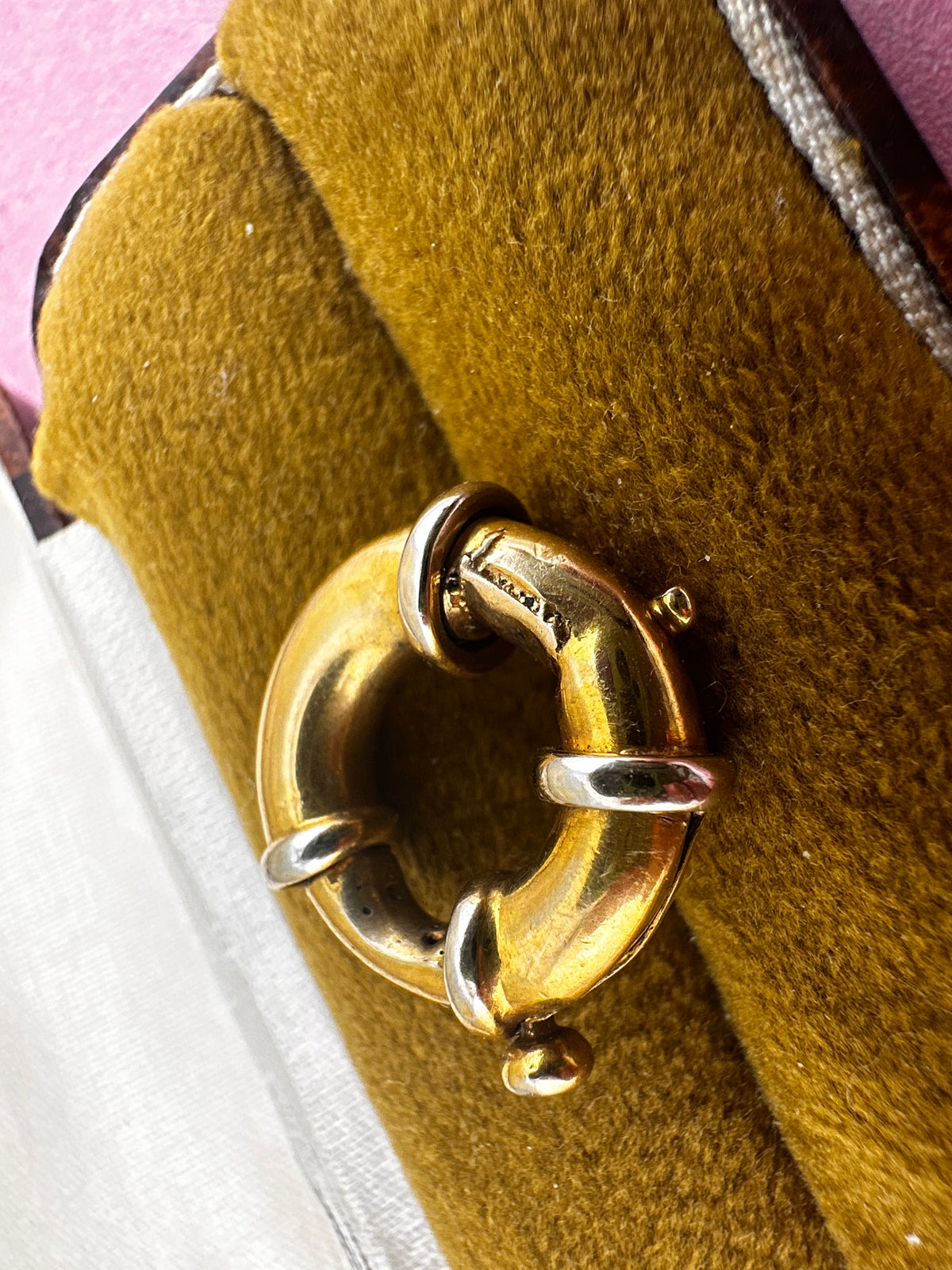 Vintage 14ct Yellow gold chunky bolt clasp with white gold accents