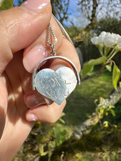 Sterling silver heart shaped ‘I Love you’ spinner