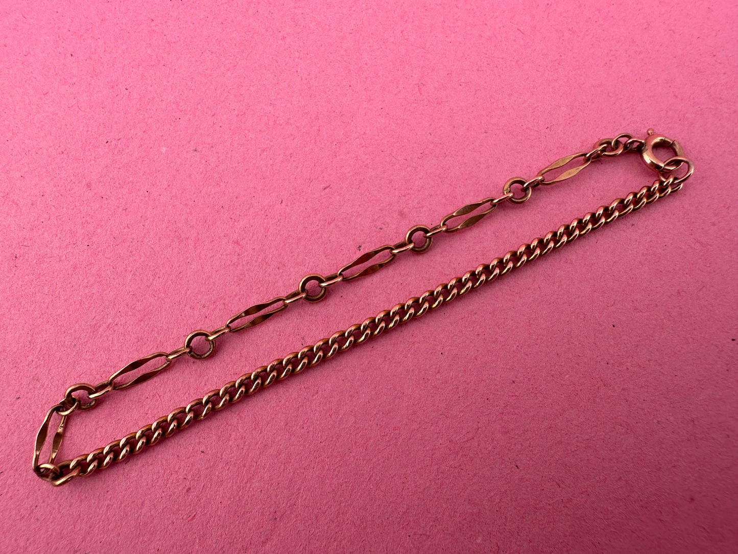 Vintage 9ct Gold Garnet and Bar station bracelet