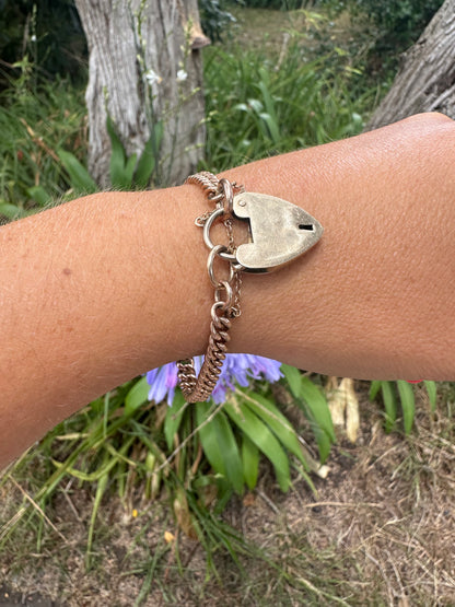 Antique 9ct Gold Graduated Curb bracelet with large heart padlock