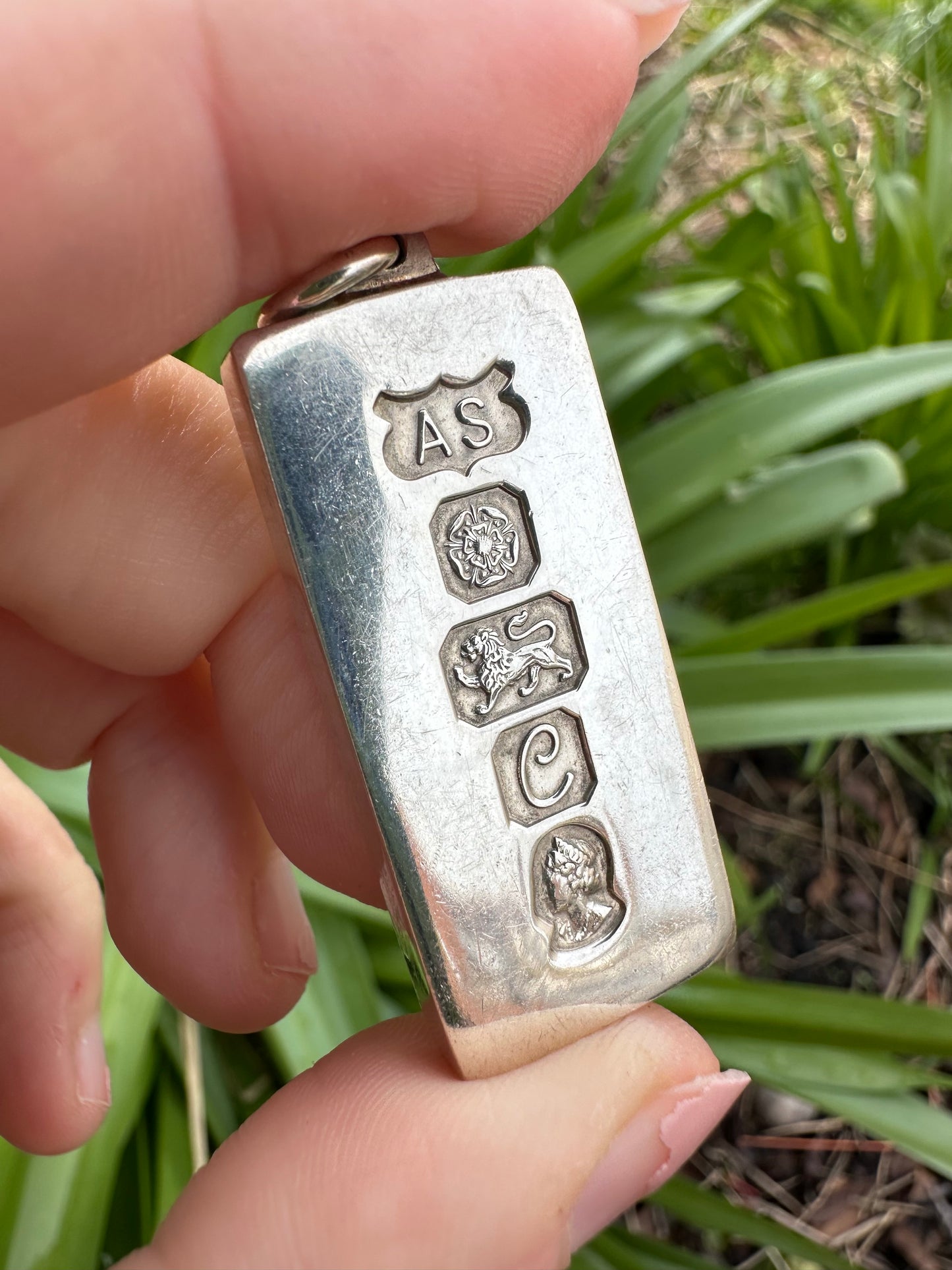 Vintage Silver Ingot pendant - Queen Elizabeth II silver Jubilee 1977