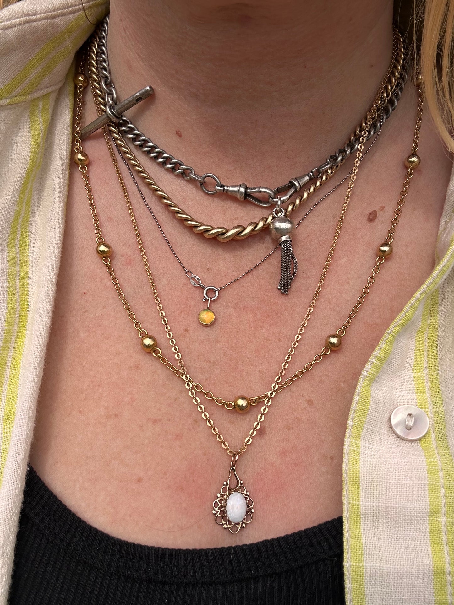 Vintage 9ct Gold Opal pendant