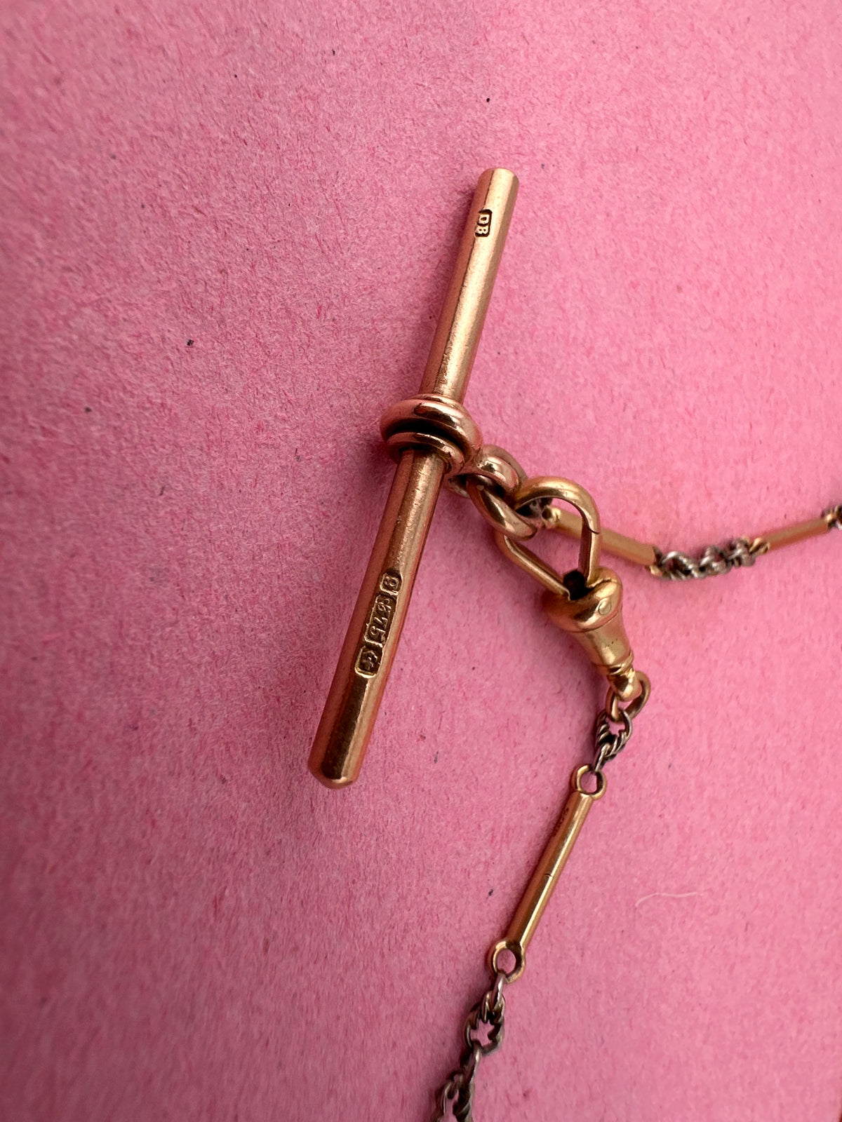 Antique 18ct Bi-Colour Bar & Lovers Knot Albert chain with 18ct dog clip & 9ct T-Bar.