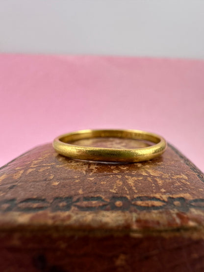 Vintage 22ct Gold thin Band