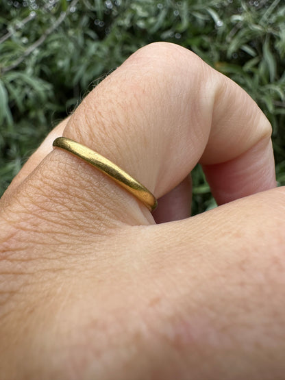 Vintage 22ct Gold thin Band