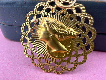 Vintage 18ct Gold Fortuna Pendant
