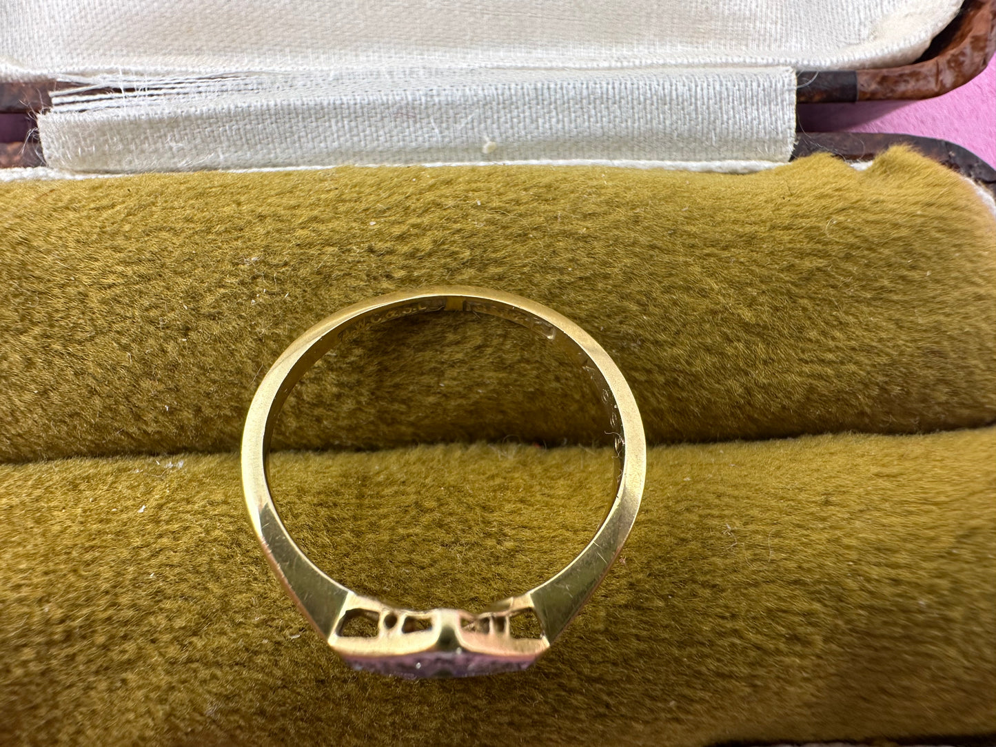 18ct Gold and platinum Sapphire and Diamond ring