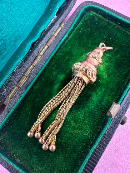 Antique 9ct Gold Tassel pendant
